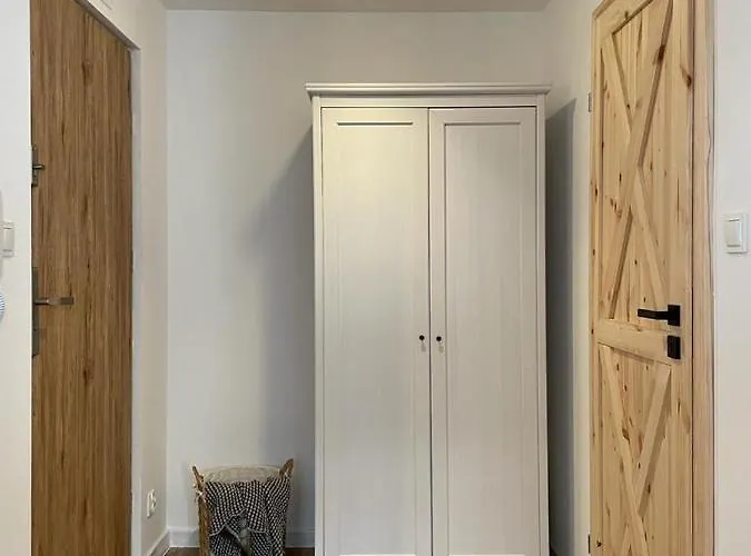 Niron Ludowa 아파트